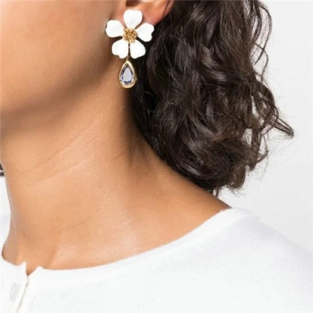 Oscar de la Renta • Baroque Flower drop Crystal Earrings